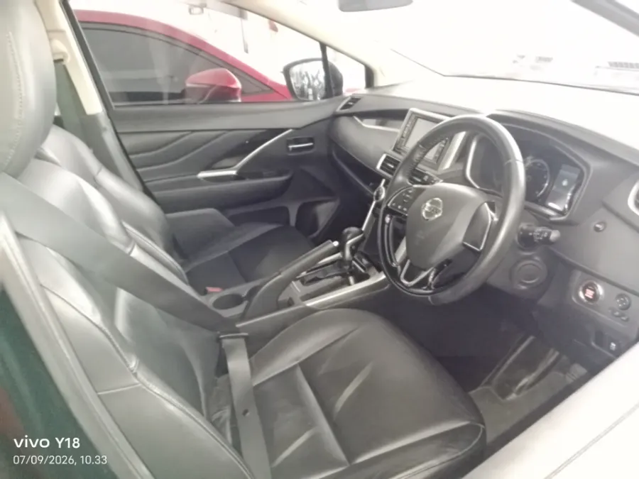 Foto Mobil Bekas Kabin Depan Nissan Livina 1.5 VL tahun 2019