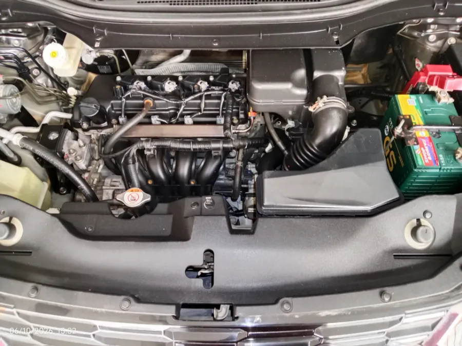 Foto Mobil Bekas Mesin Nissan Livina 1.5 VL tahun 2019