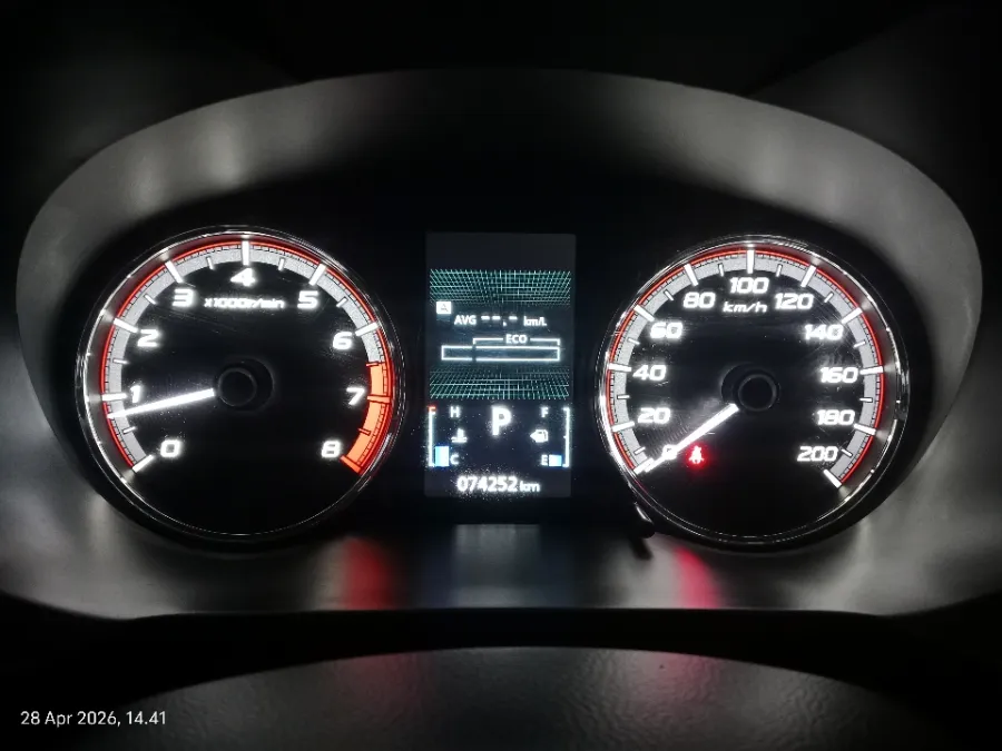 Foto Mobil Bekas Odometer Nissan Livina 1.5 VL tahun 2019