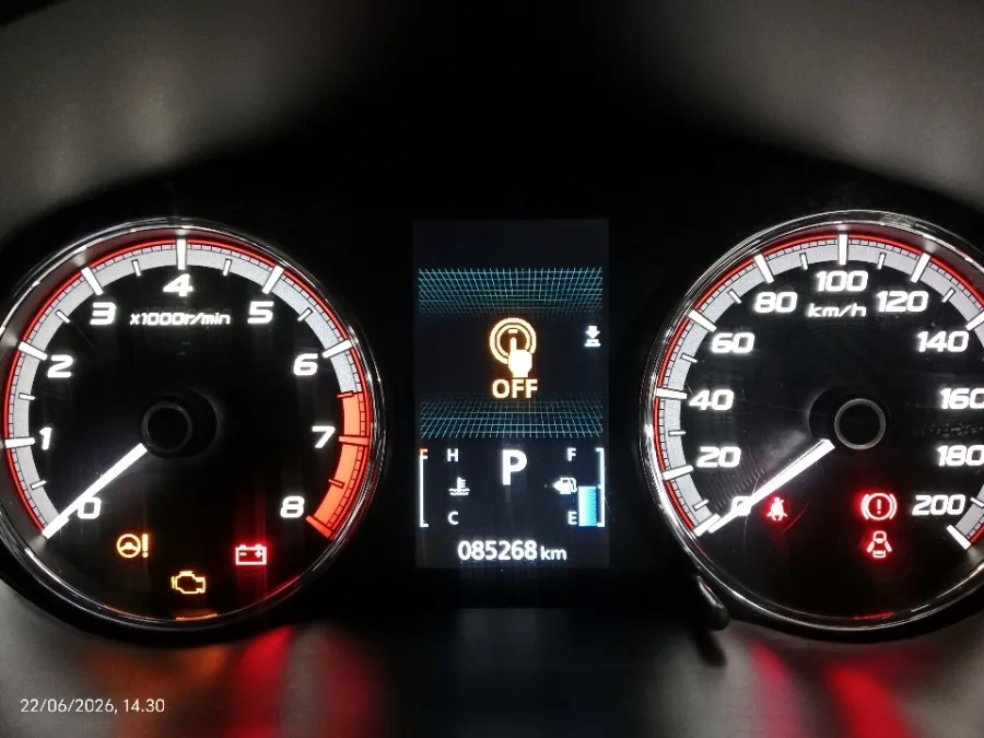 Foto Mobil Bekas Odometer Nissan Livina 1.5 VL tahun 2019