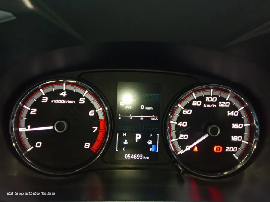 Foto Mobil Bekas Odometer Nissan Livina 1.5 VL tahun 2019