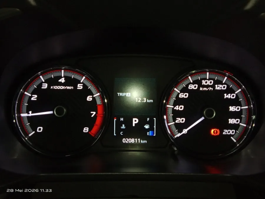 Foto Mobil Bekas Odometer Nissan Livina 1.5 VL tahun 2020