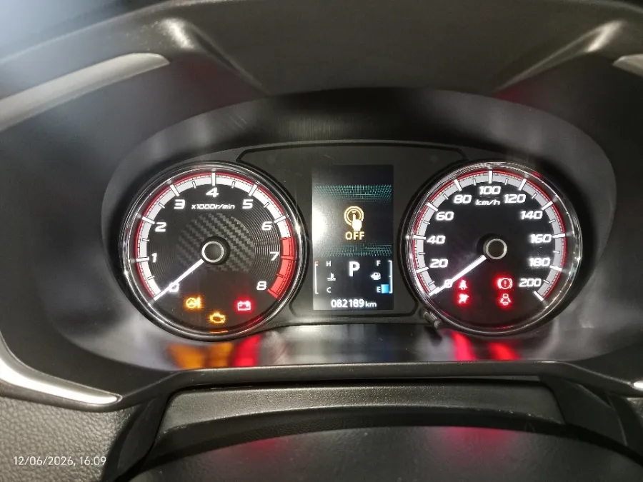 Foto Mobil Bekas Odometer Nissan Livina 1.5 VL tahun 2020