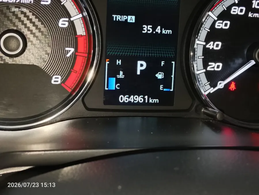 Foto Mobil Bekas Odometer Nissan Livina 1.5 VL tahun 2021