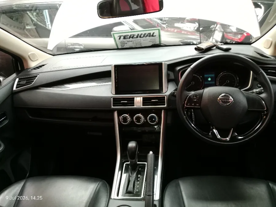 Foto Mobil Bekas Dashboard Nissan Livina 1.5 VL tahun 2022
