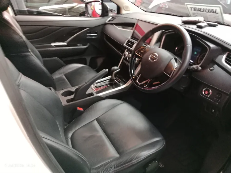 Foto Mobil Bekas Kabin Depan Nissan Livina 1.5 VL tahun 2022