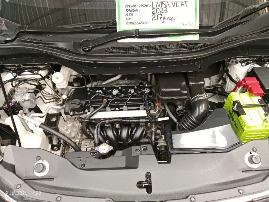 Foto Mobil Bekas Mesin Nissan Livina 1.5 VL tahun 2022