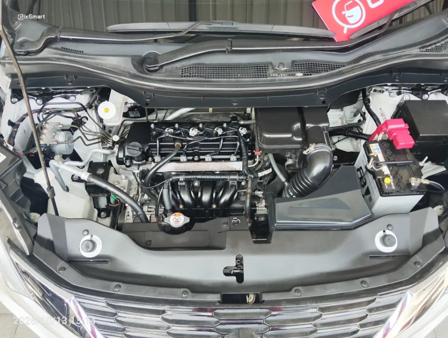 Foto Mobil Bekas Mesin Nissan Livina 1.5 VL tahun 2024
