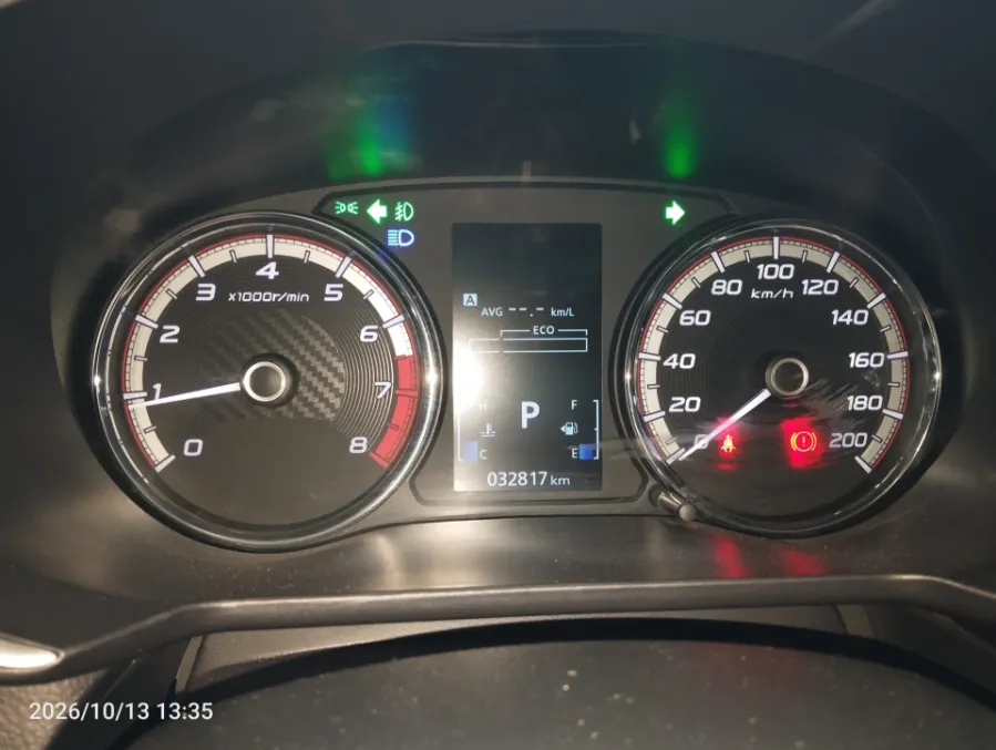 Foto Mobil Bekas Odometer Nissan Livina 1.5 VL tahun 2024
