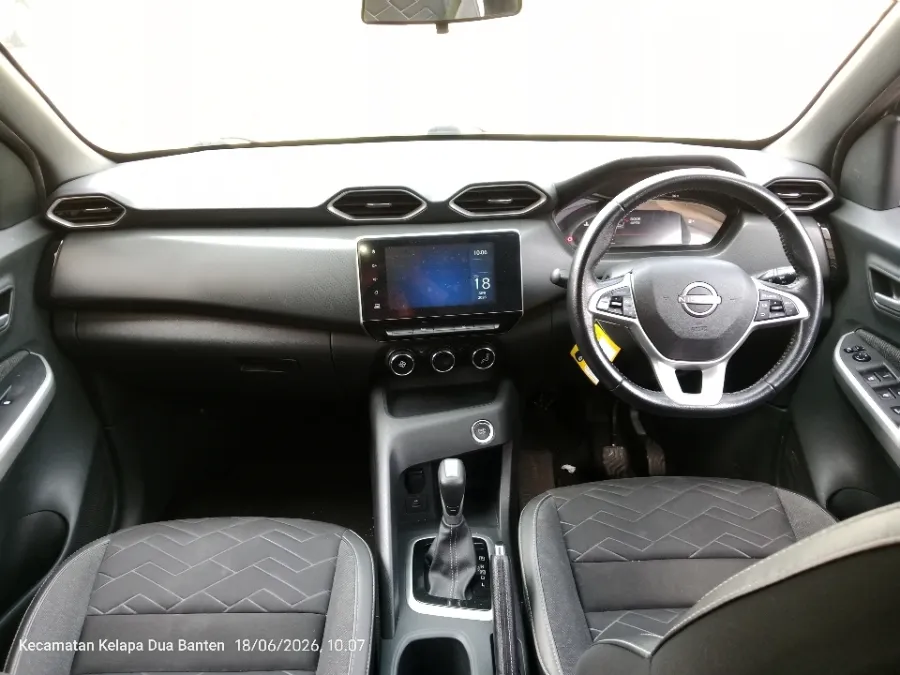 Foto Mobil Bekas Dashboard Nissan Magnite 1.0 Turbo tahun 2021
