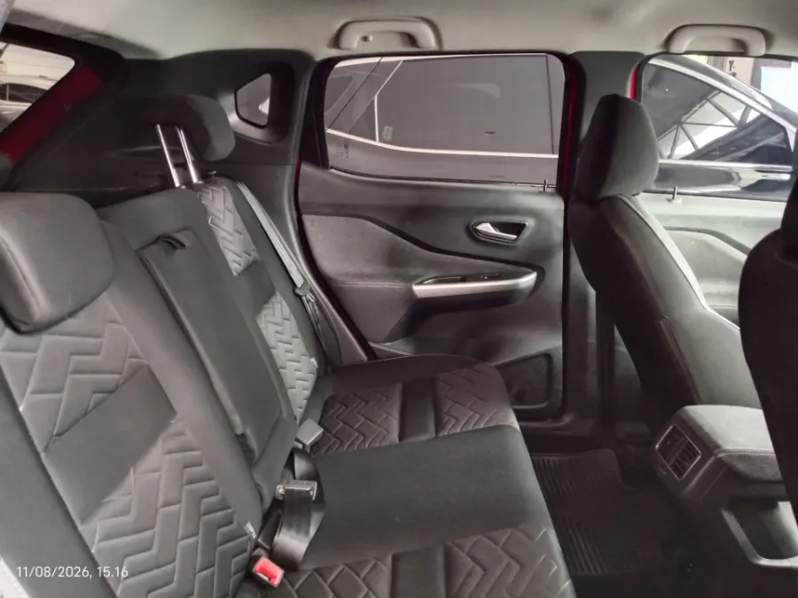 Foto Mobil Bekas Kabin Belakang Nissan Magnite 1.0 Turbo tahun 2021