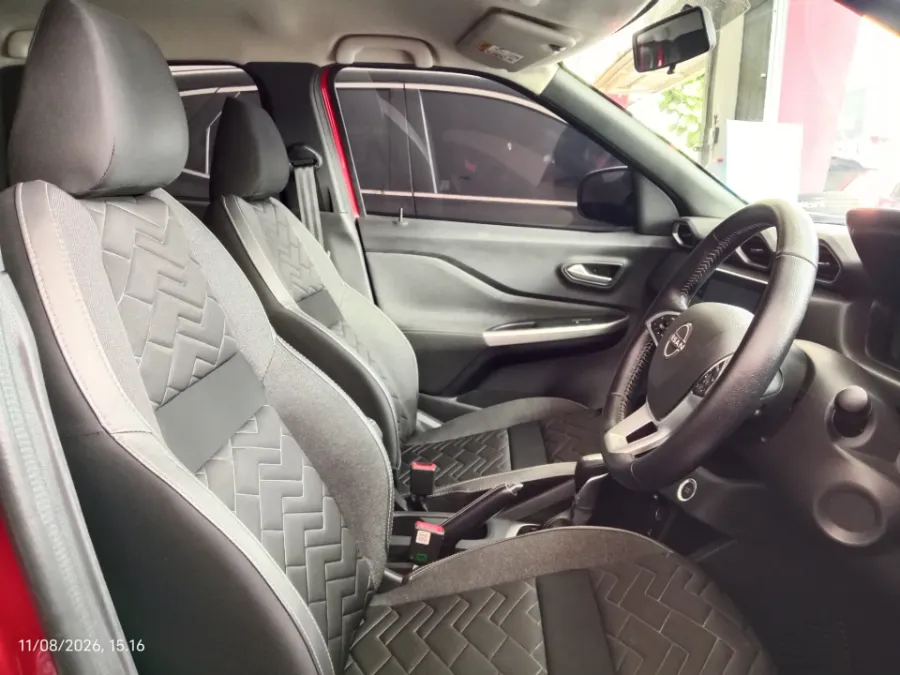 Foto Mobil Bekas Kabin Depan Nissan Magnite 1.0 Turbo tahun 2021