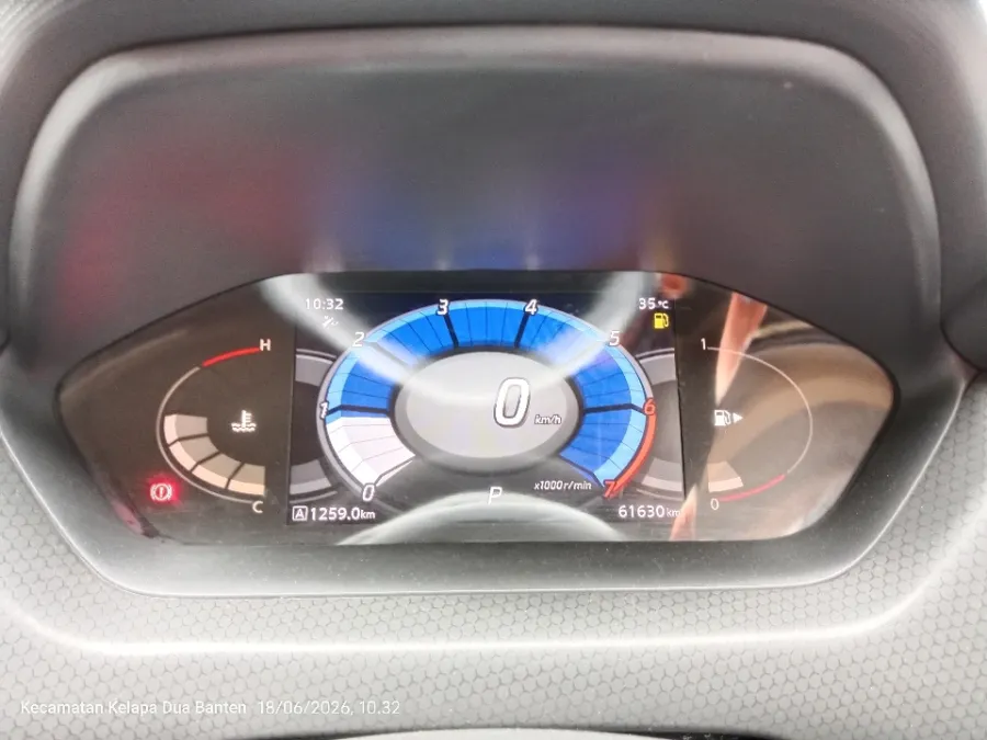 Foto Mobil Bekas Odometer Nissan Magnite 1.0 Turbo tahun 2021