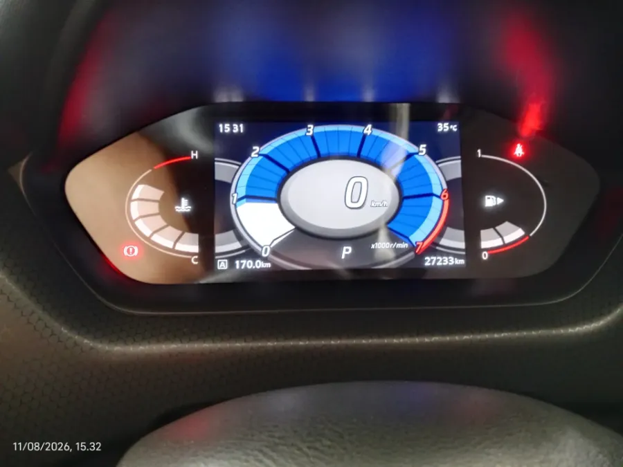 Foto Mobil Bekas Odometer Nissan Magnite 1.0 Turbo tahun 2021
