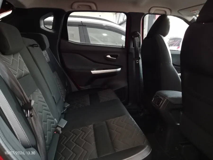 Foto Mobil Bekas Kabin Belakang Nissan Magnite 1.0 Turbo tahun 2022