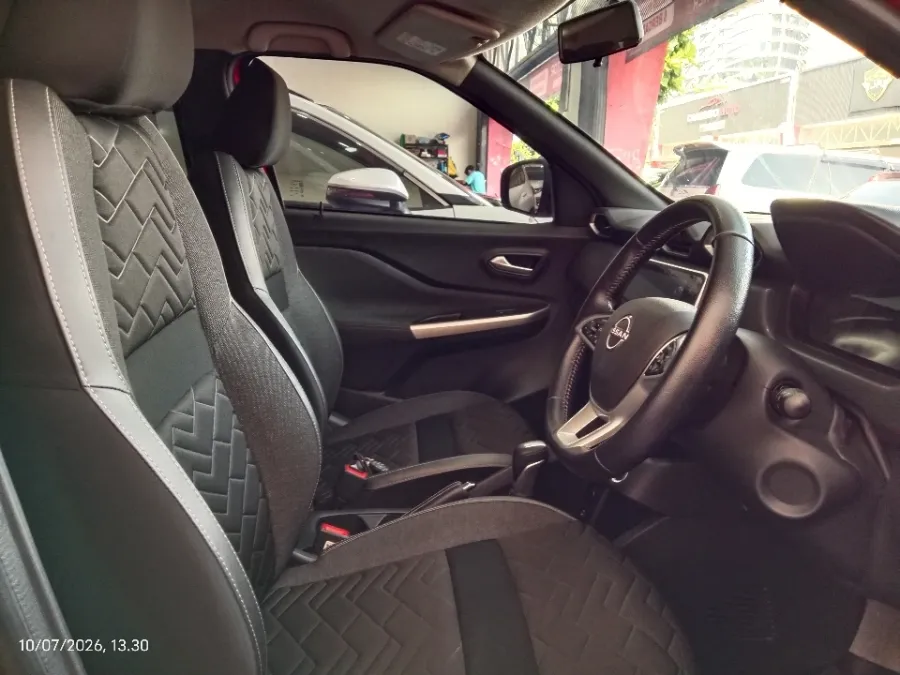Foto Mobil Bekas Kabin Depan Nissan Magnite 1.0 Turbo tahun 2022