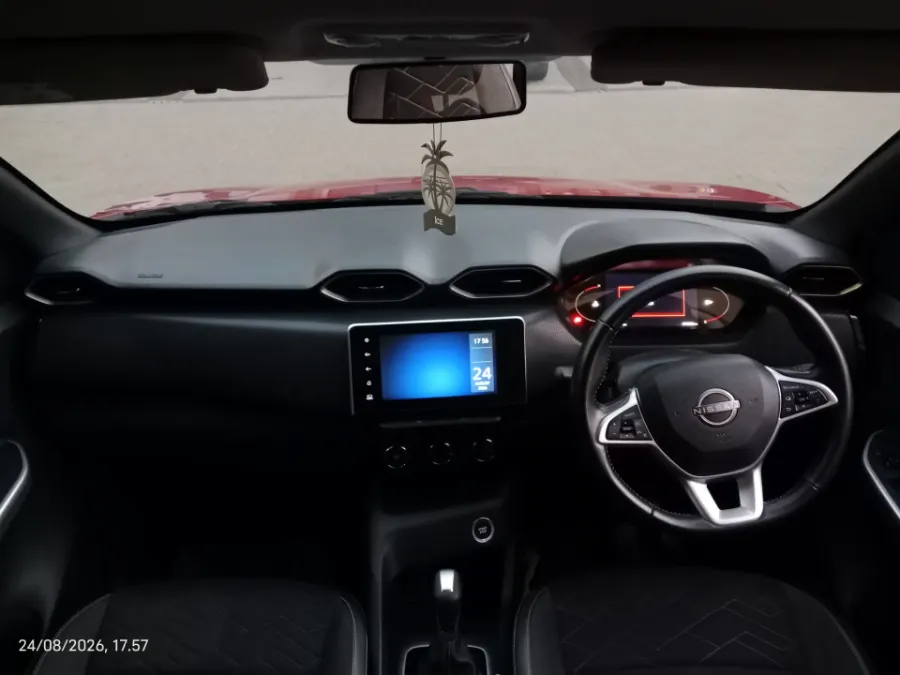 Foto Mobil Bekas Dashboard Nissan Magnite 1.0 Turbo tahun 2023