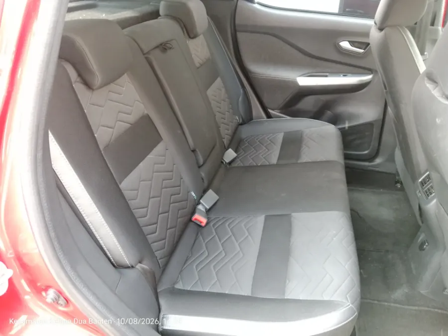 Foto Mobil Bekas Kabin Belakang Nissan Magnite 1.0 Turbo tahun 2023