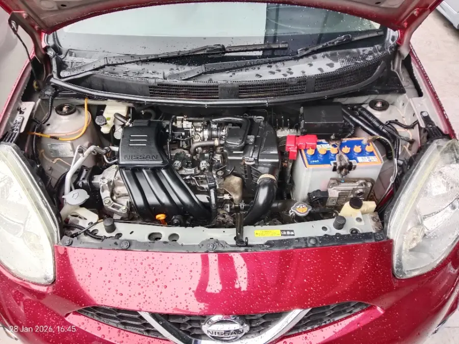 Foto Mobil Bekas Mesin Nissan March 1.2 Autech tahun 2016