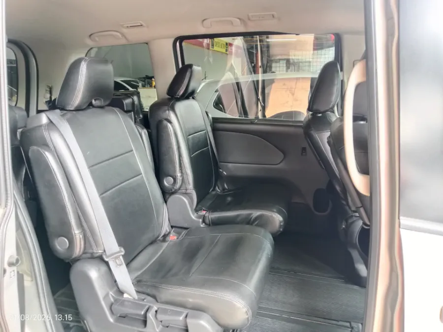 Foto Mobil Bekas Kabin Belakang Nissan Serena 2.0 tahun 2019