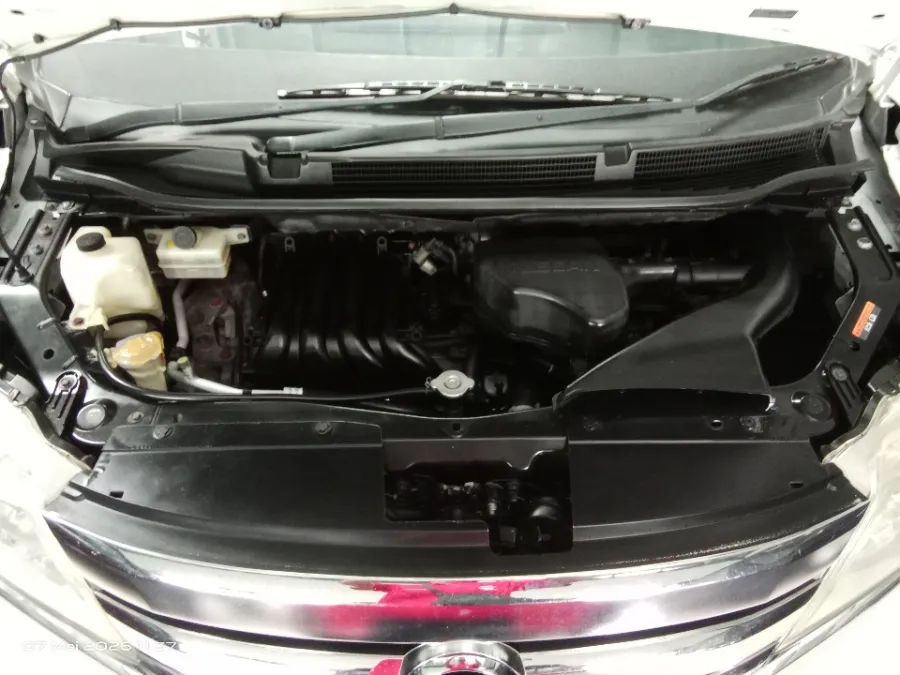 Foto Mobil Bekas Mesin Nissan Serena 2.0 Highway Star tahun 2013