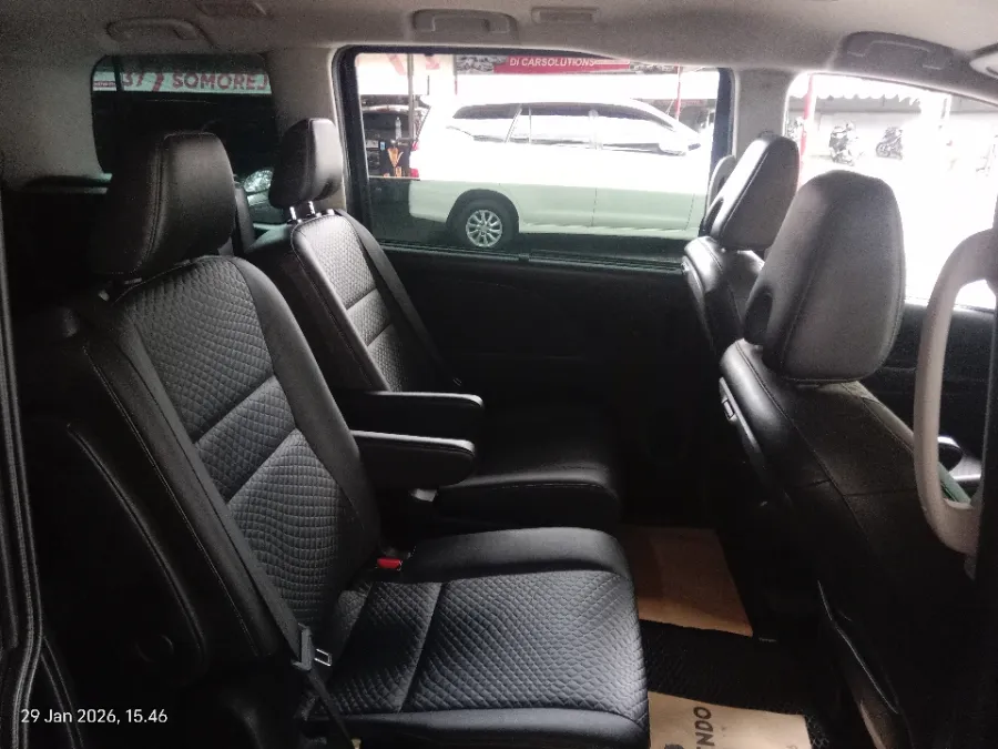 Foto Mobil Bekas Kabin Belakang Nissan Serena 2.0 Highway Star tahun 2019