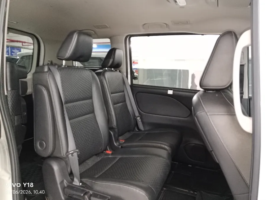Foto Mobil Bekas Kabin Belakang Nissan Serena 2.0 Highway Star tahun 2019