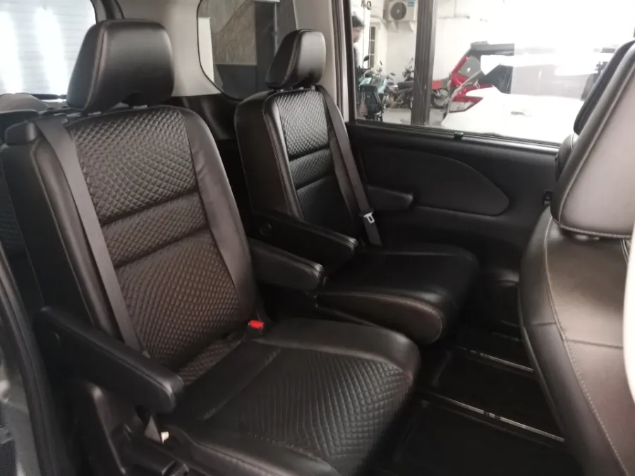 Foto Mobil Bekas Kabin Belakang Nissan Serena 2.0 Highway Star tahun 2019