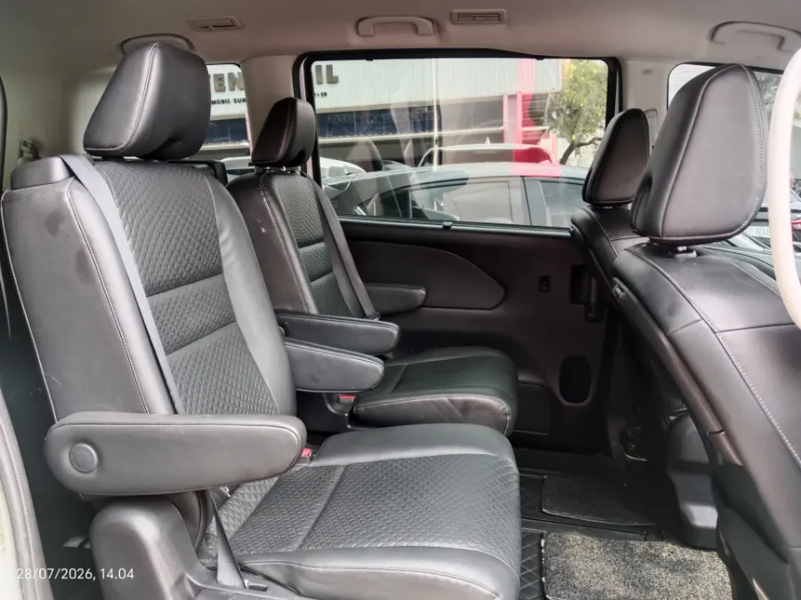 Foto Mobil Bekas Kabin Belakang Nissan Serena 2.0 Highway Star tahun 2019