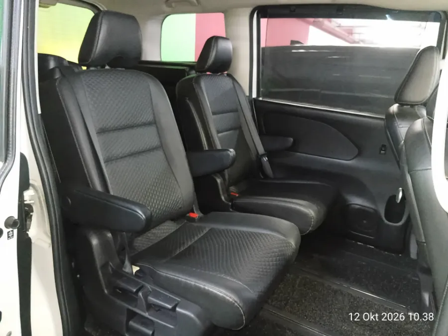 Foto Mobil Bekas Kabin Belakang Nissan Serena 2.0 Highway Star tahun 2019