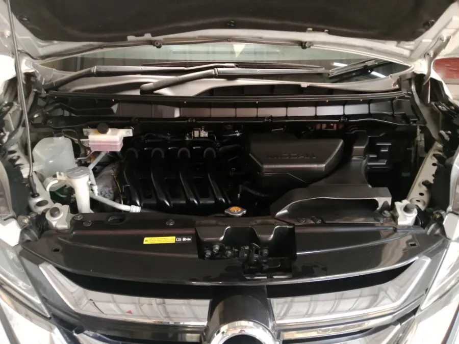 Foto Mobil Bekas Mesin Nissan Serena 2.0 Highway Star tahun 2019