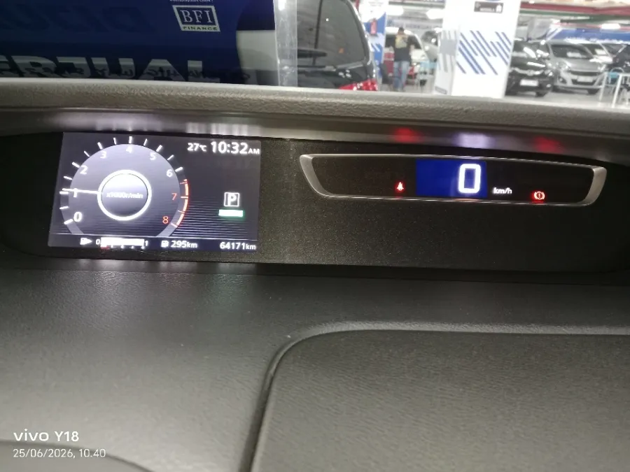 Foto Mobil Bekas Odometer Nissan Serena 2.0 Highway Star tahun 2019