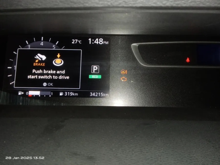 Foto Mobil Bekas Odometer Nissan Serena 2.0 Highway Star tahun 2022