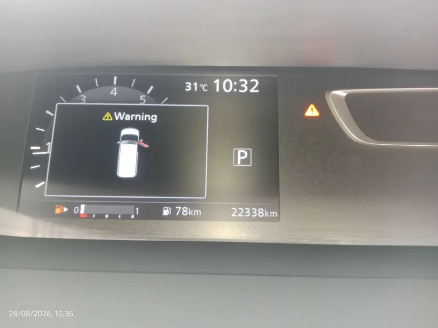 Foto Mobil Bekas Odometer Nissan Serena 2.0 Highway Star tahun 2023