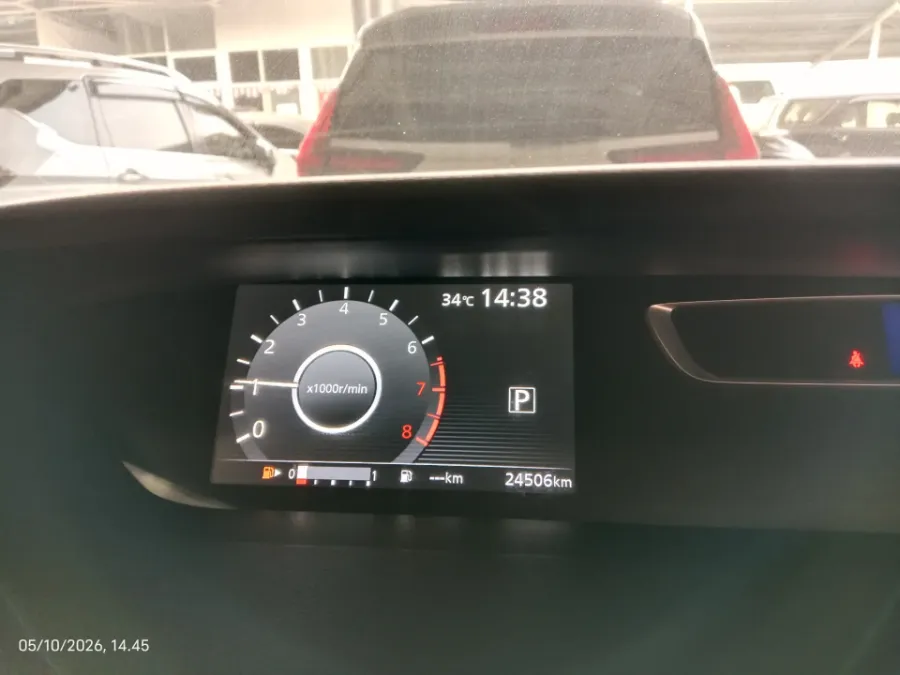 Foto Mobil Bekas Odometer Nissan Serena 2.0 Highway Star tahun 2023