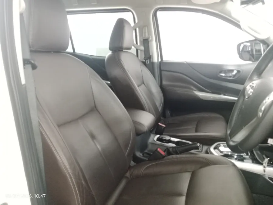 Foto Mobil Bekas Kabin Depan Nissan Terra 2.5 4X2 VL tahun 2018