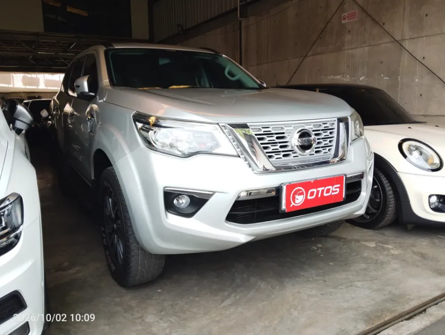 Foto Mobil Bekas Kanan Depan Nissan Terra 2.5 4X4 VL tahun 2019