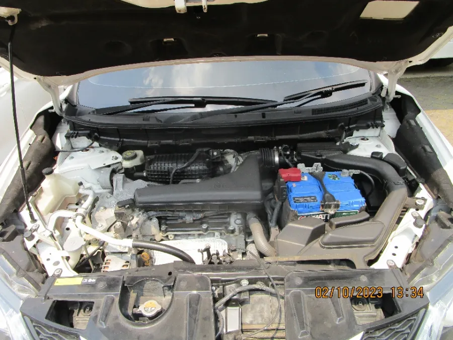 Foto Mobil Bekas Mesin Nissan X-Trail 2.5 tahun 2015