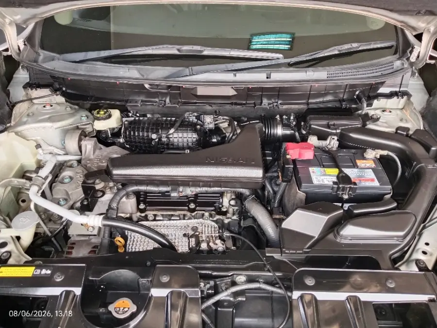 Foto Mobil Bekas Mesin Nissan X-Trail 2.5 tahun 2015