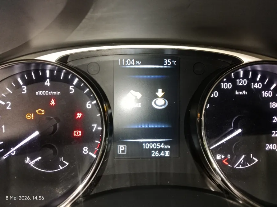 Foto Mobil Bekas Odometer Nissan X-Trail 2.5 tahun 2015