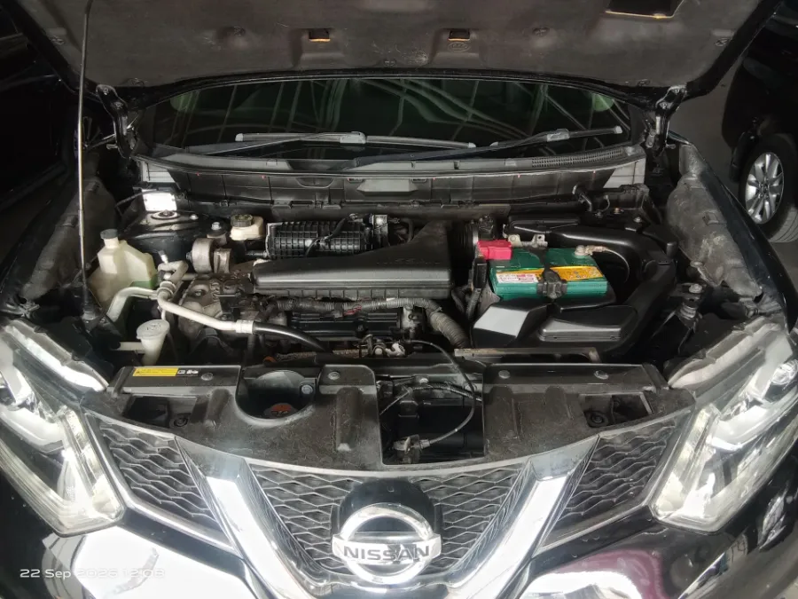 Foto Mobil Bekas Mesin Nissan X-Trail 2.5 tahun 2016