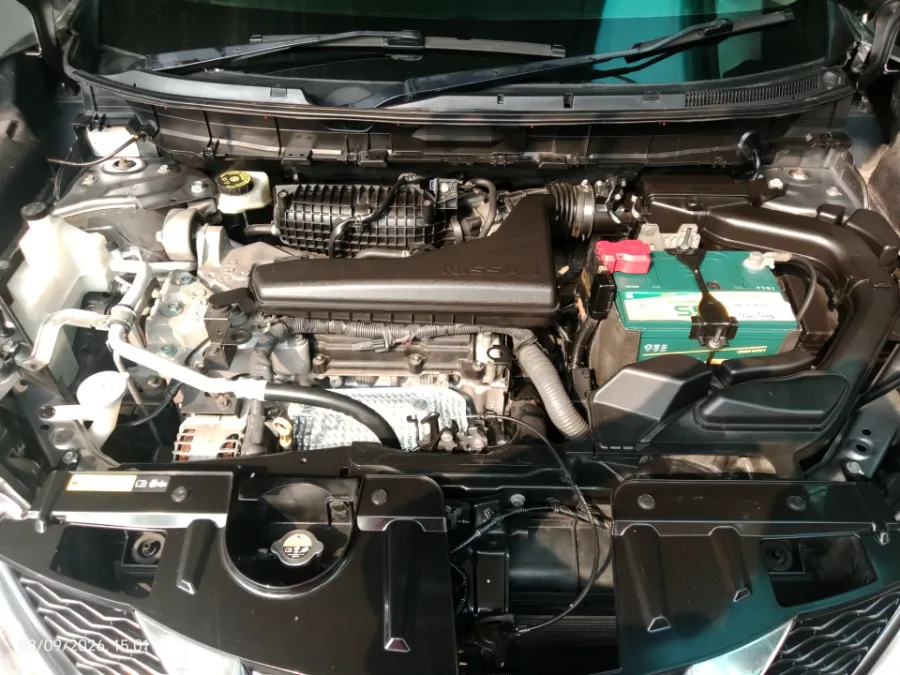 Foto Mobil Bekas Mesin Nissan X-Trail 2.5 tahun 2016