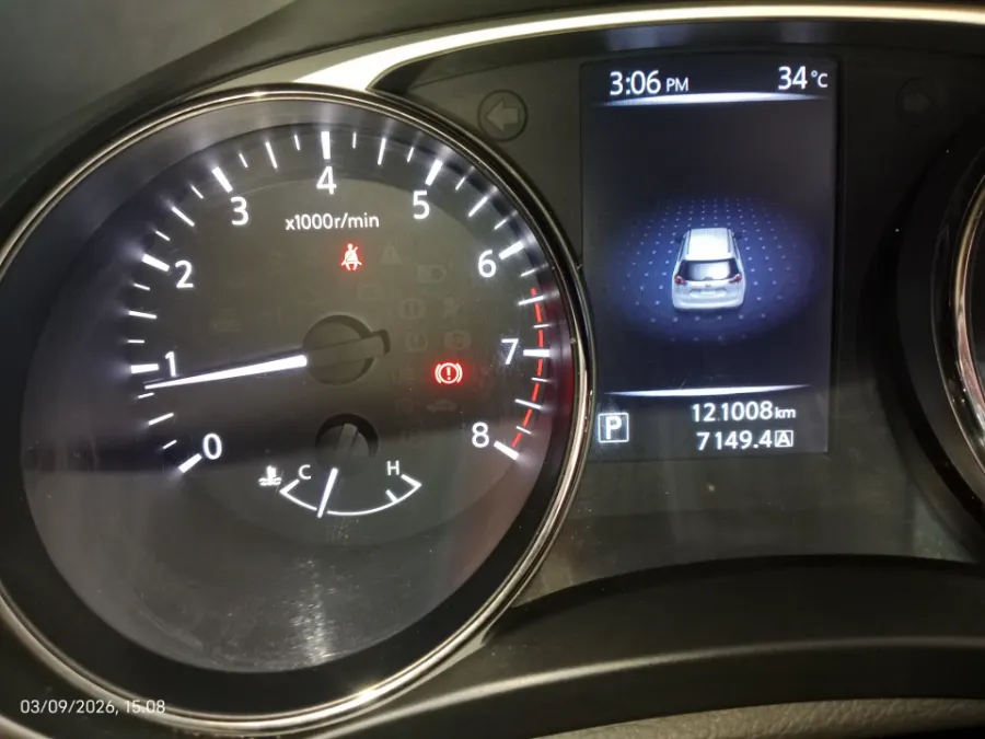 Foto Mobil Bekas Odometer Nissan X-Trail 2.5 tahun 2016
