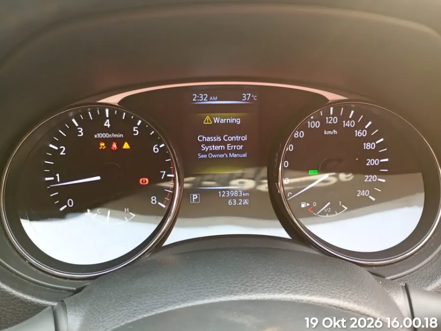 Foto Mobil Bekas Odometer Nissan X-Trail 2.5 tahun 2016