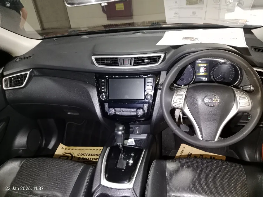 Foto Mobil Bekas Dashboard Nissan X-Trail 2.5 tahun 2017