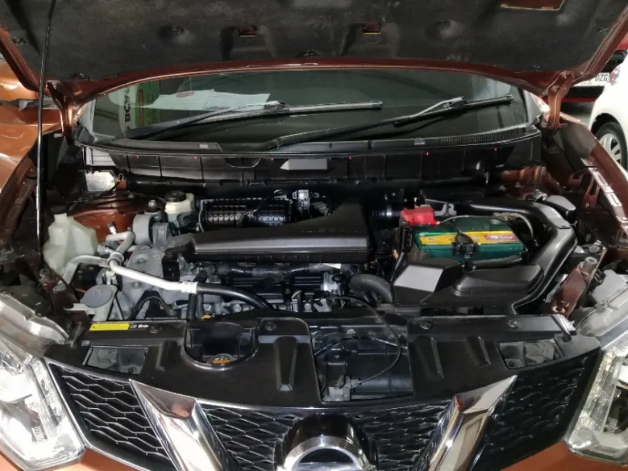 Foto Mobil Bekas Mesin Nissan X-Trail 2.5 tahun 2017