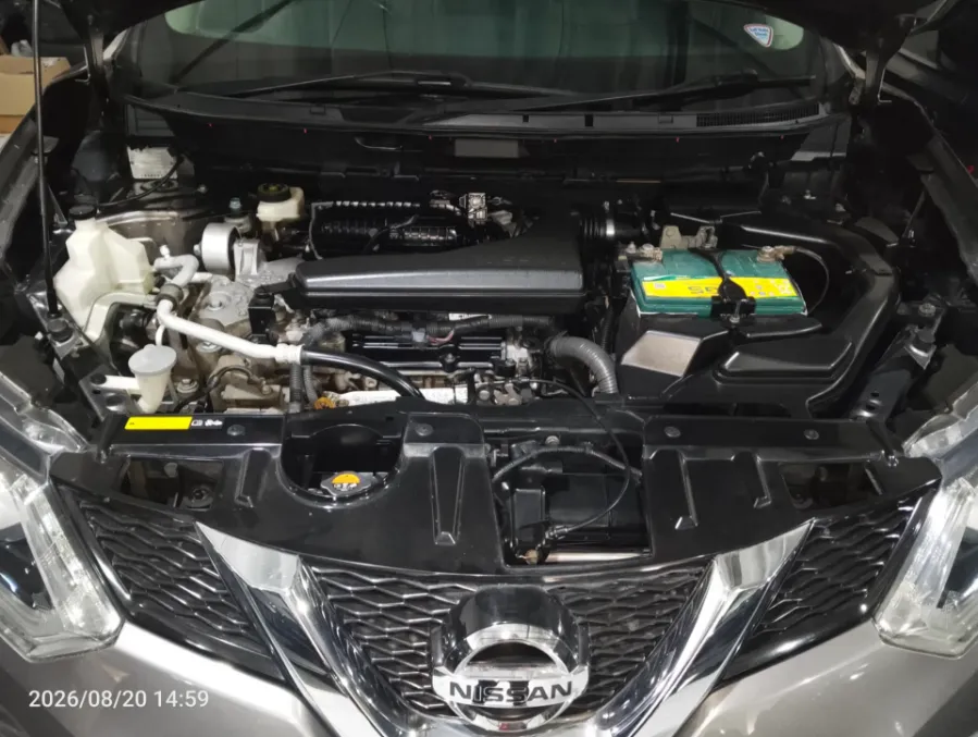 Foto Mobil Bekas Mesin Nissan X-Trail 2.5 tahun 2017