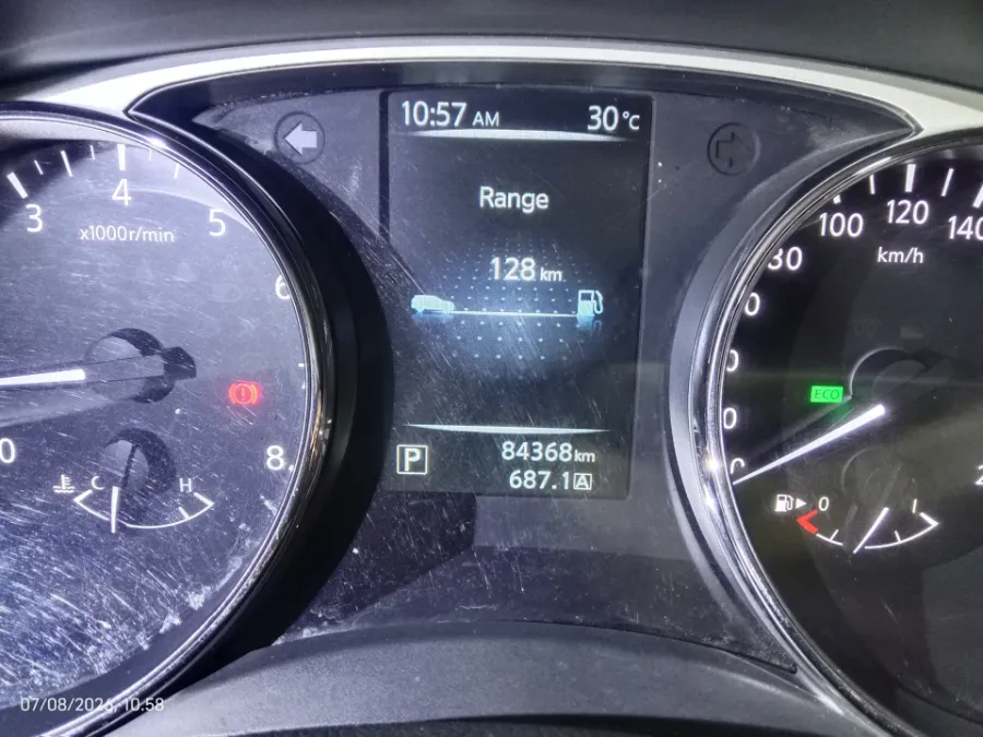 Foto Mobil Bekas Odometer Nissan X-Trail 2.5 tahun 2017