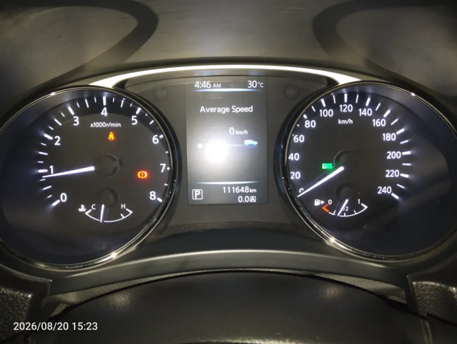 Foto Mobil Bekas Odometer Nissan X-Trail 2.5 tahun 2017