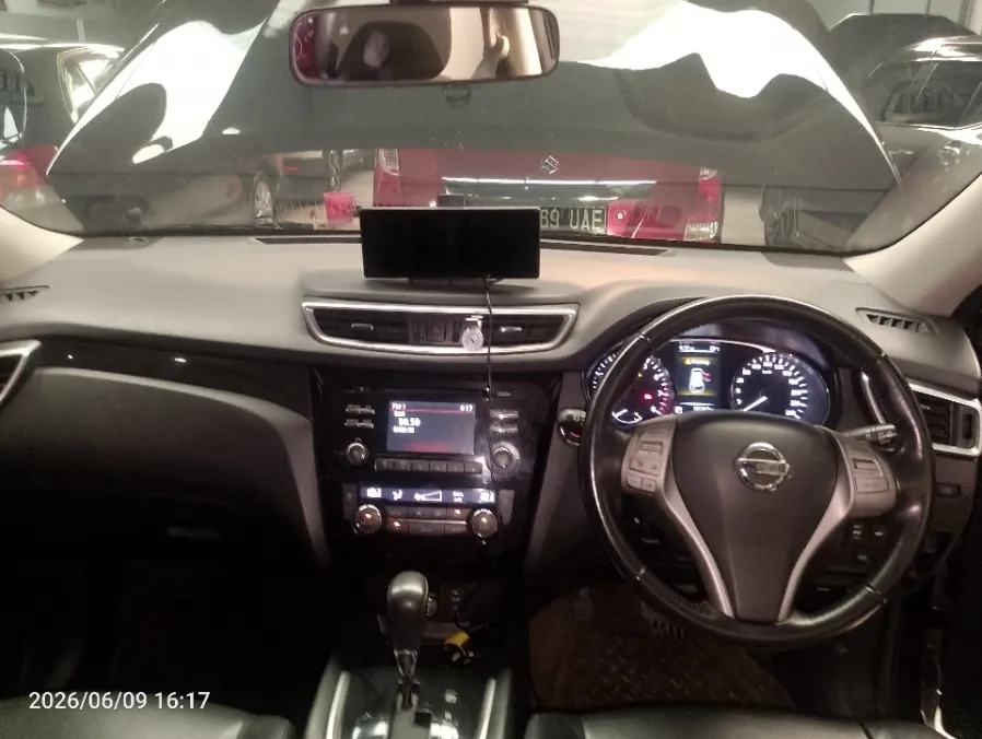 Foto Mobil Bekas Dashboard Nissan X-Trail 2.5 T32 tahun 2015